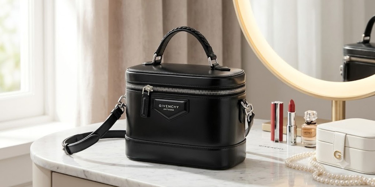 Givenchy Antigona Vanity Bag in Box Leather with Chain – Features, Styling & Authentic Buying Guide